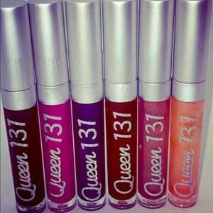 Customize lipgloss and Matt lipstick’s